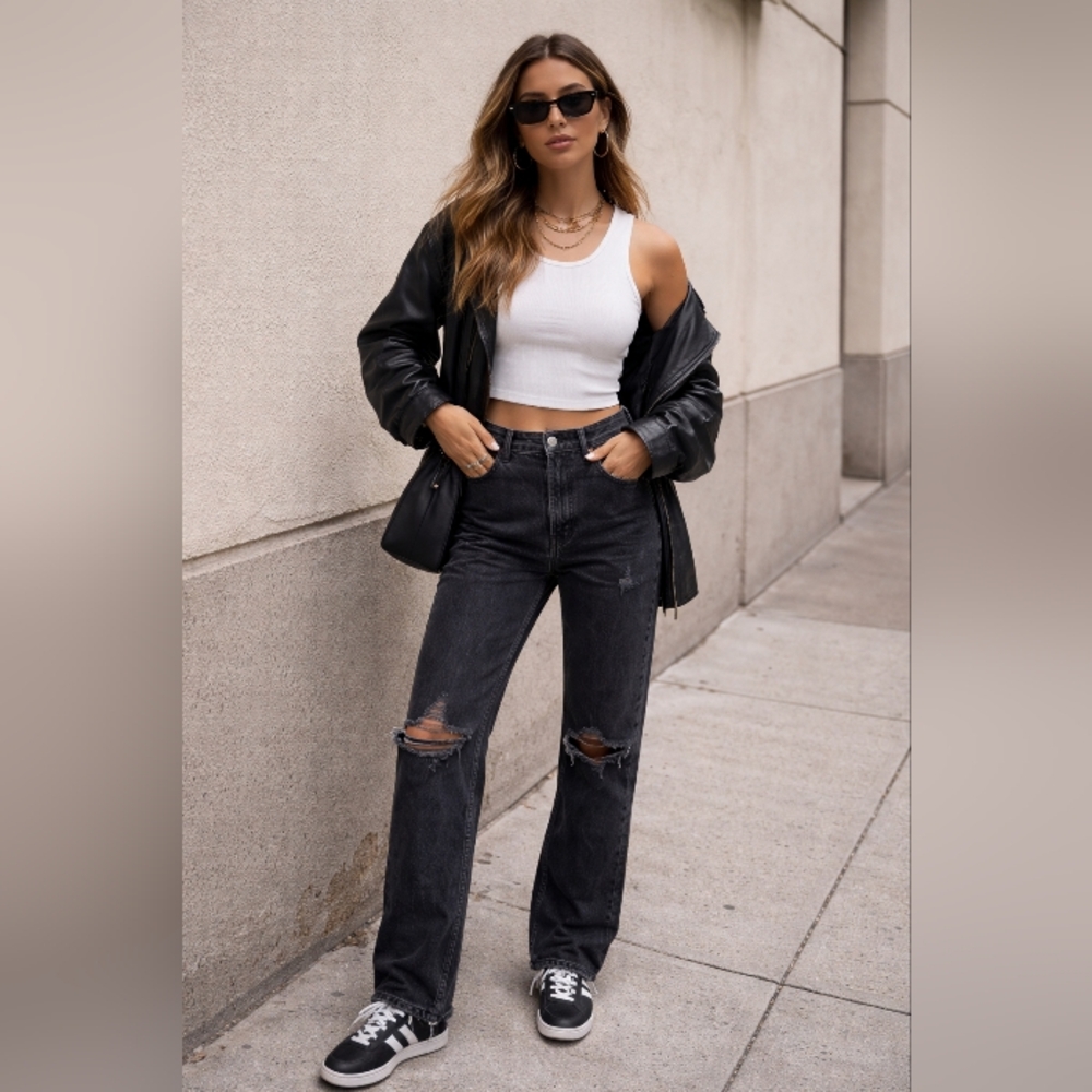 Abercrombie & Fitch Curve Love 90s Straight Ultra High Rise Distressed Jeans